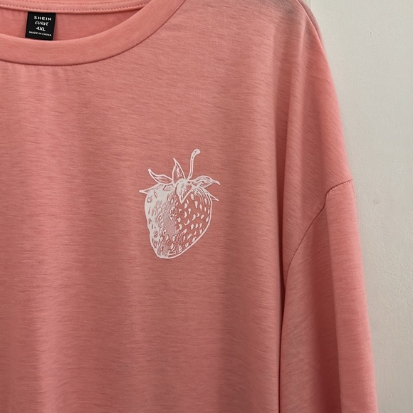 💜SHEIN Pink Strawberry Crew Neck T-Shirt - Picture 3 of 4